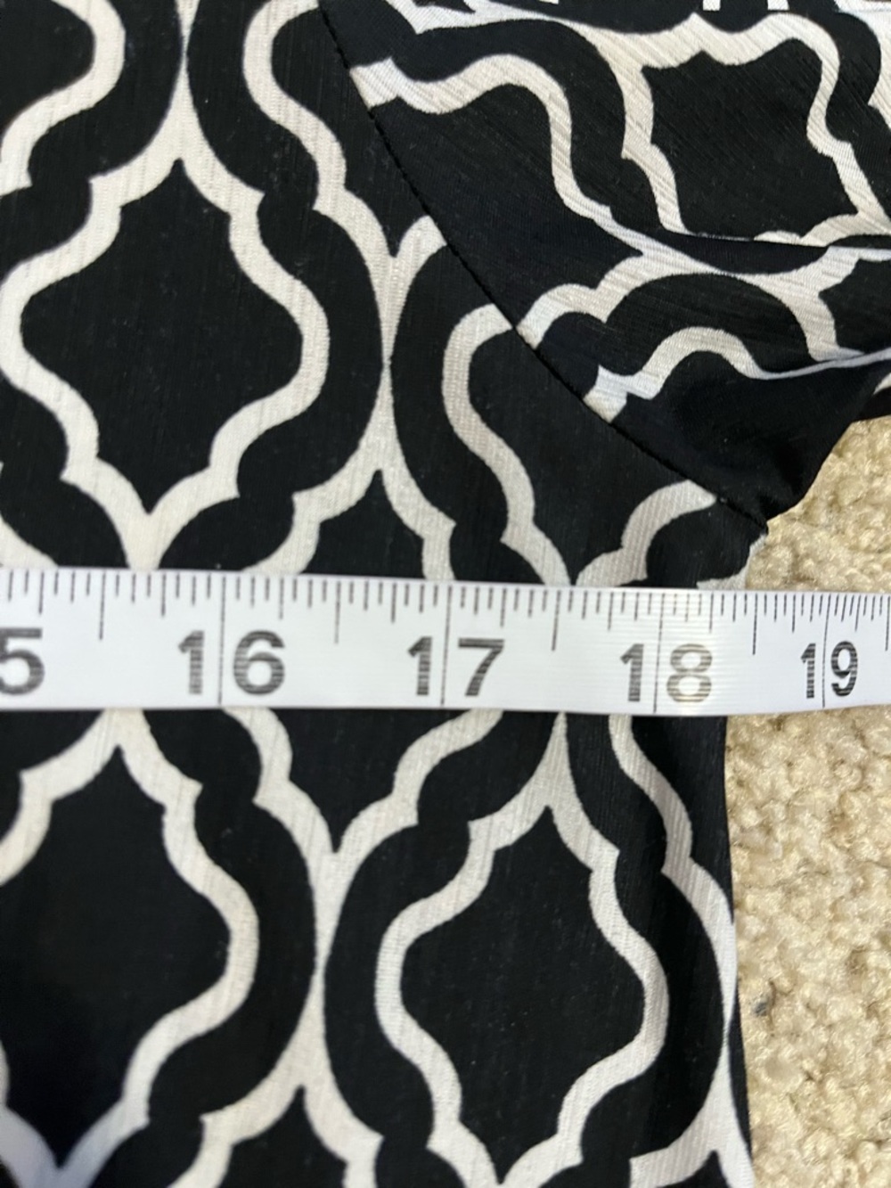 Honeyme Black & White Geometric Tunic Top 3/4 Sleeve Stretchy Small - Picture 4 of 5